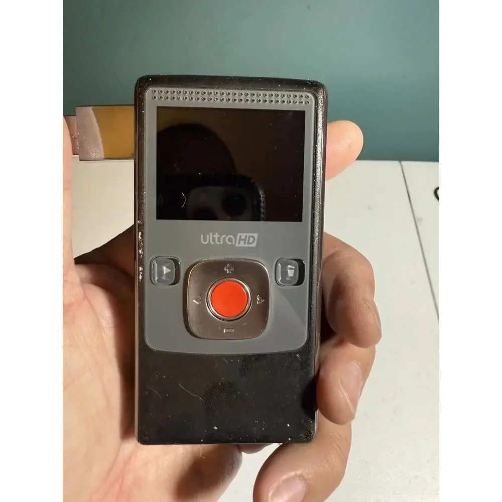 Cisco Flip Ultra HD, Has battery , no charger 🔌